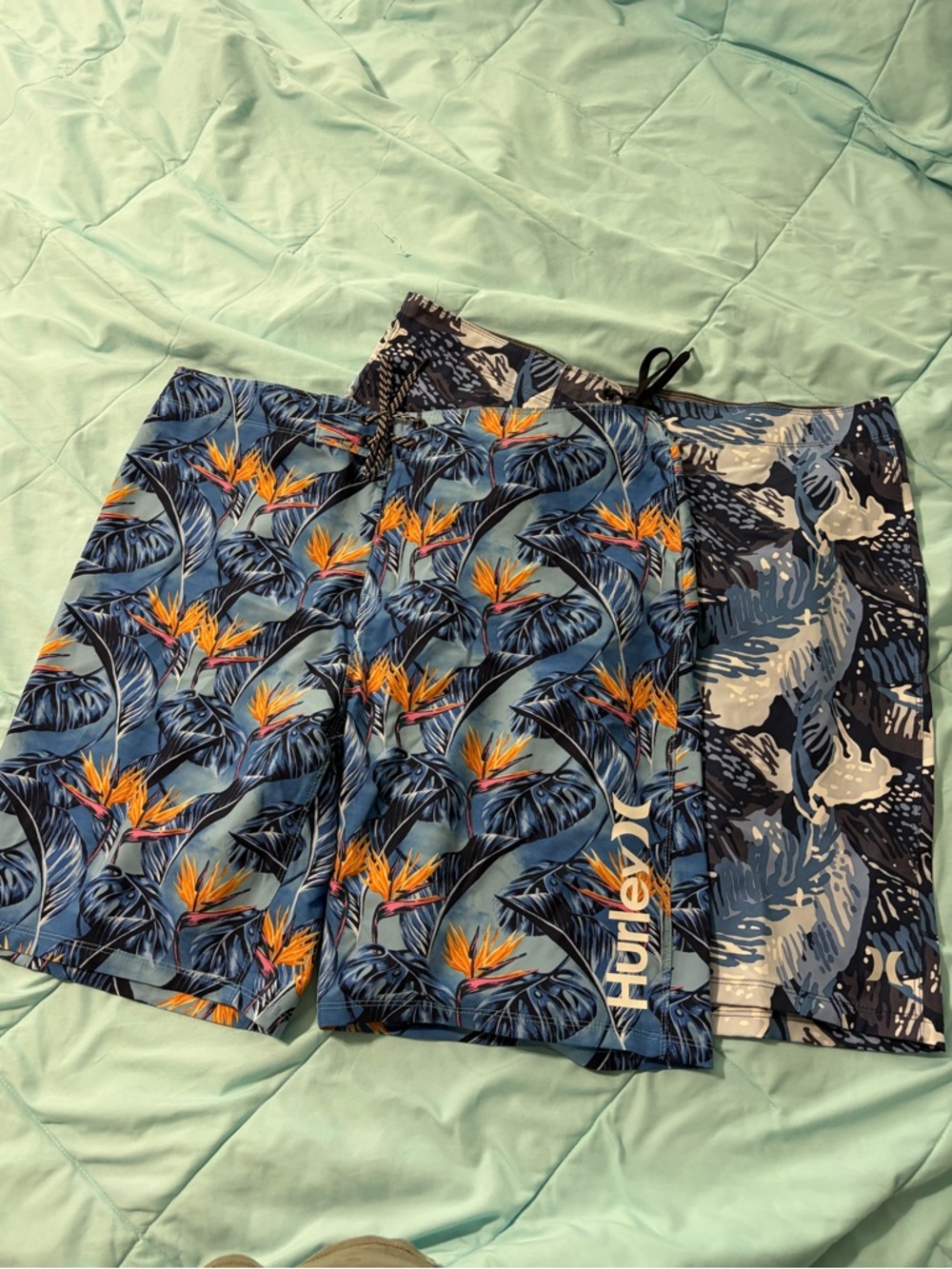 Hurley men’s size 36 swim Trunks